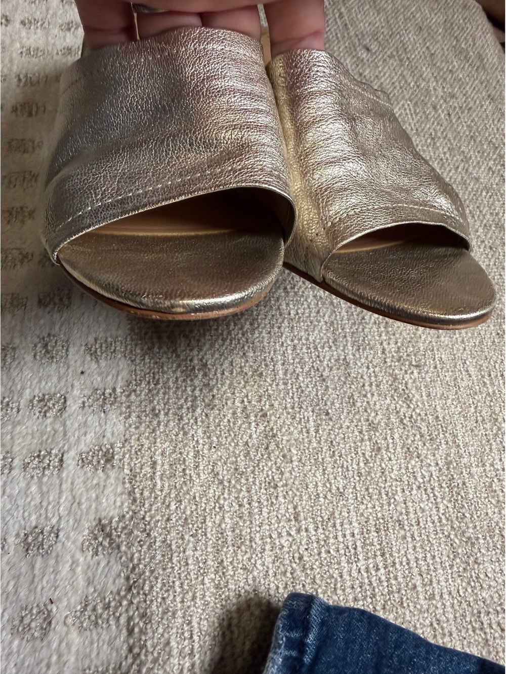 Vince‎ Camuto Metallic Gold Leather Open-Toe Mules Heels - Picture 6 of 9
